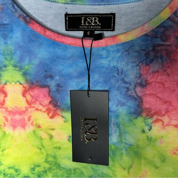L&B Small Tie dye crew neck 3/4 sleeve shirt (ITEM #B) - Picture 4 of 7